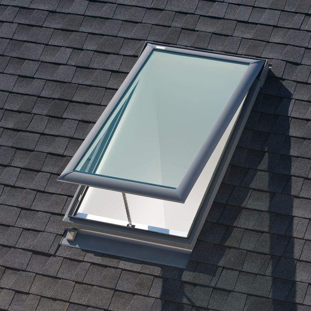 21-1/2 Inch x 46-1/4 Inch Laminated Manual Venting Deck Mounted Skylight Q1651