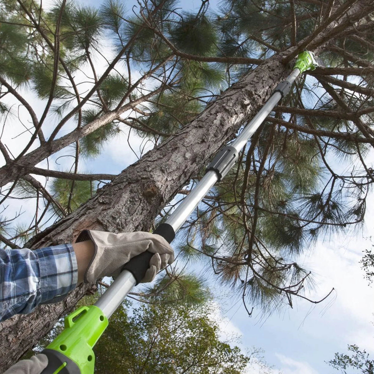 40V Cordless Battery Powered Pole Saw with 2.0 Ah Battery & Charger J7299