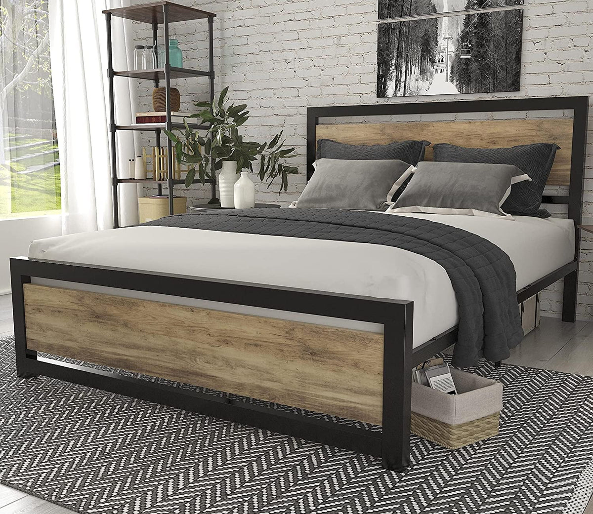 Brown Queen Size Metal Platform Bed Frame with Wooden Headboard L718